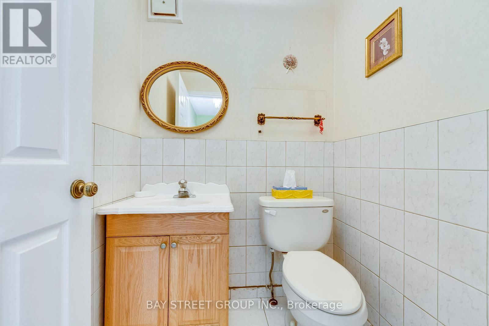 55 MILANO COURT Image 16