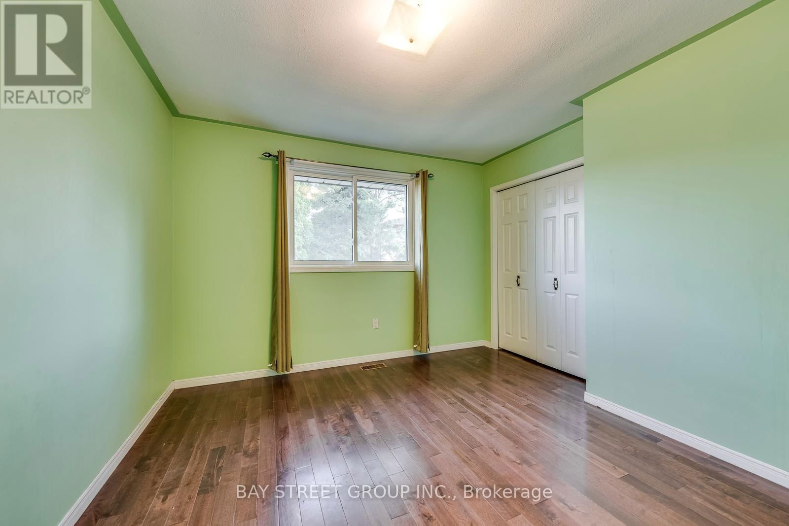 55 MILANO COURT Image 23