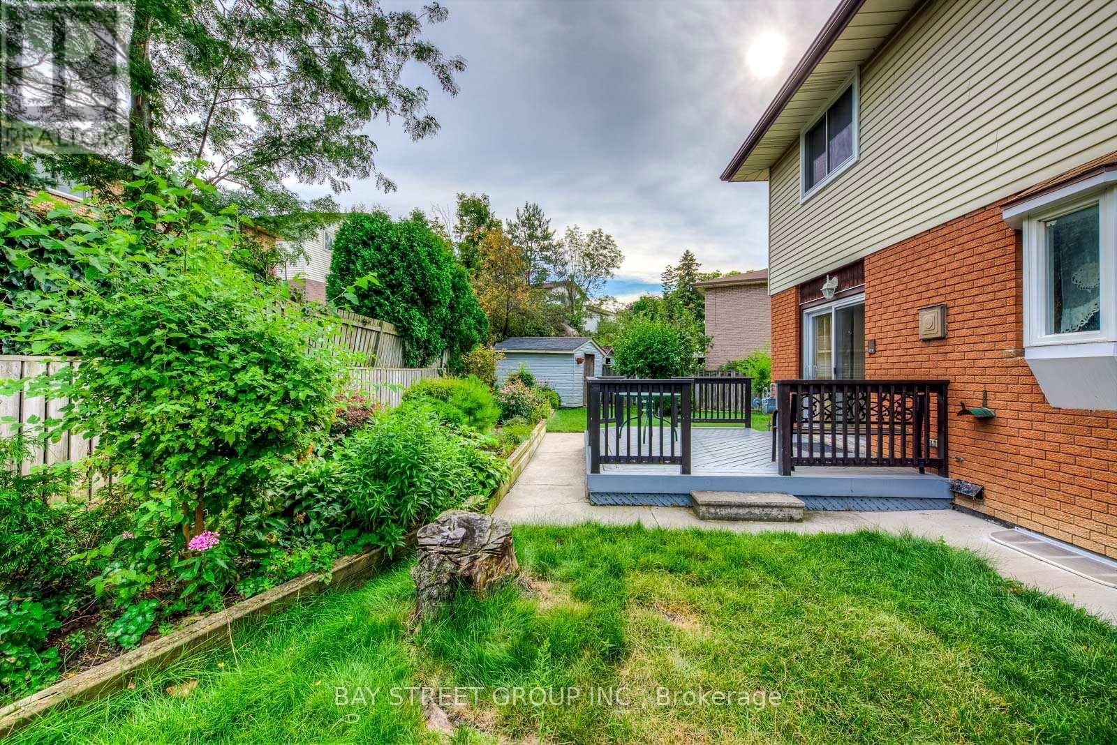55 MILANO COURT Image 32