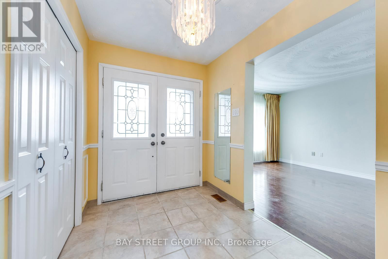 55 MILANO COURT Image 4