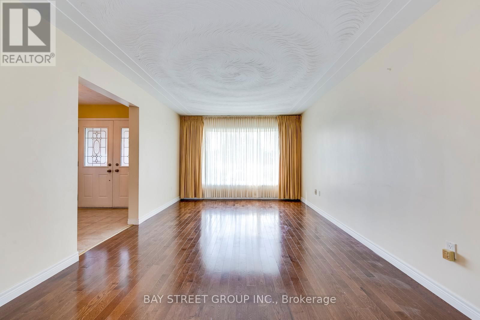 55 MILANO COURT Image 5