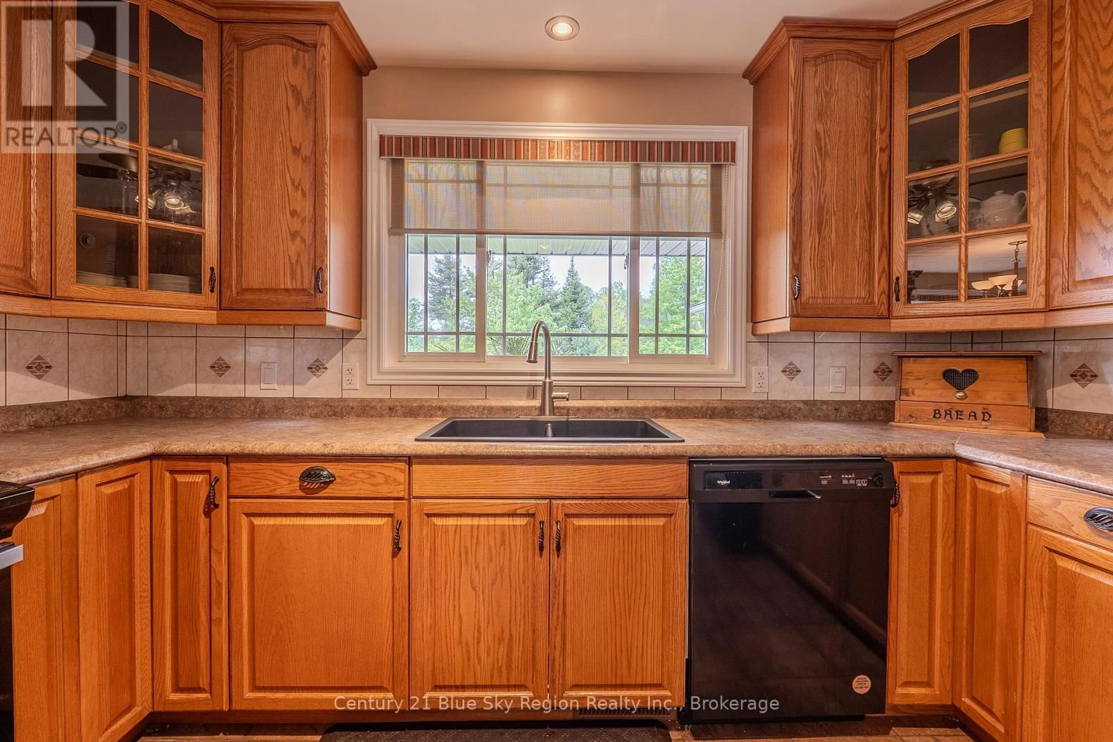 220 HUMMEL LINE Image 8