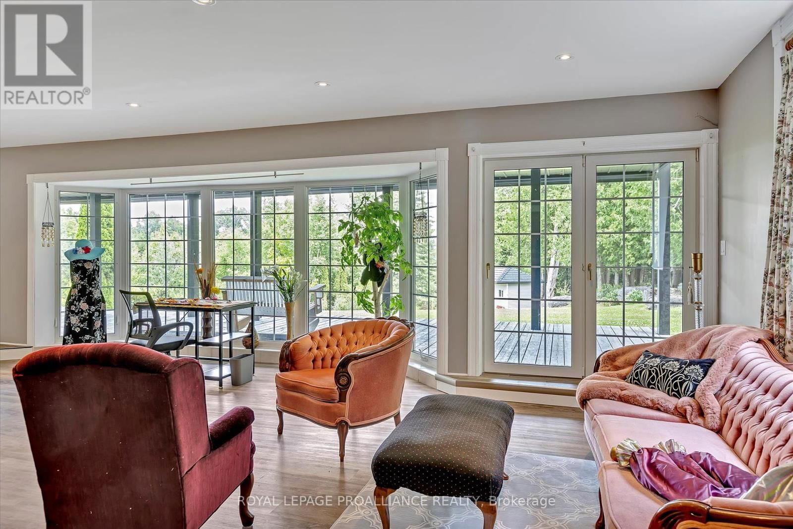 137 SUMCOT DRIVE Image 13