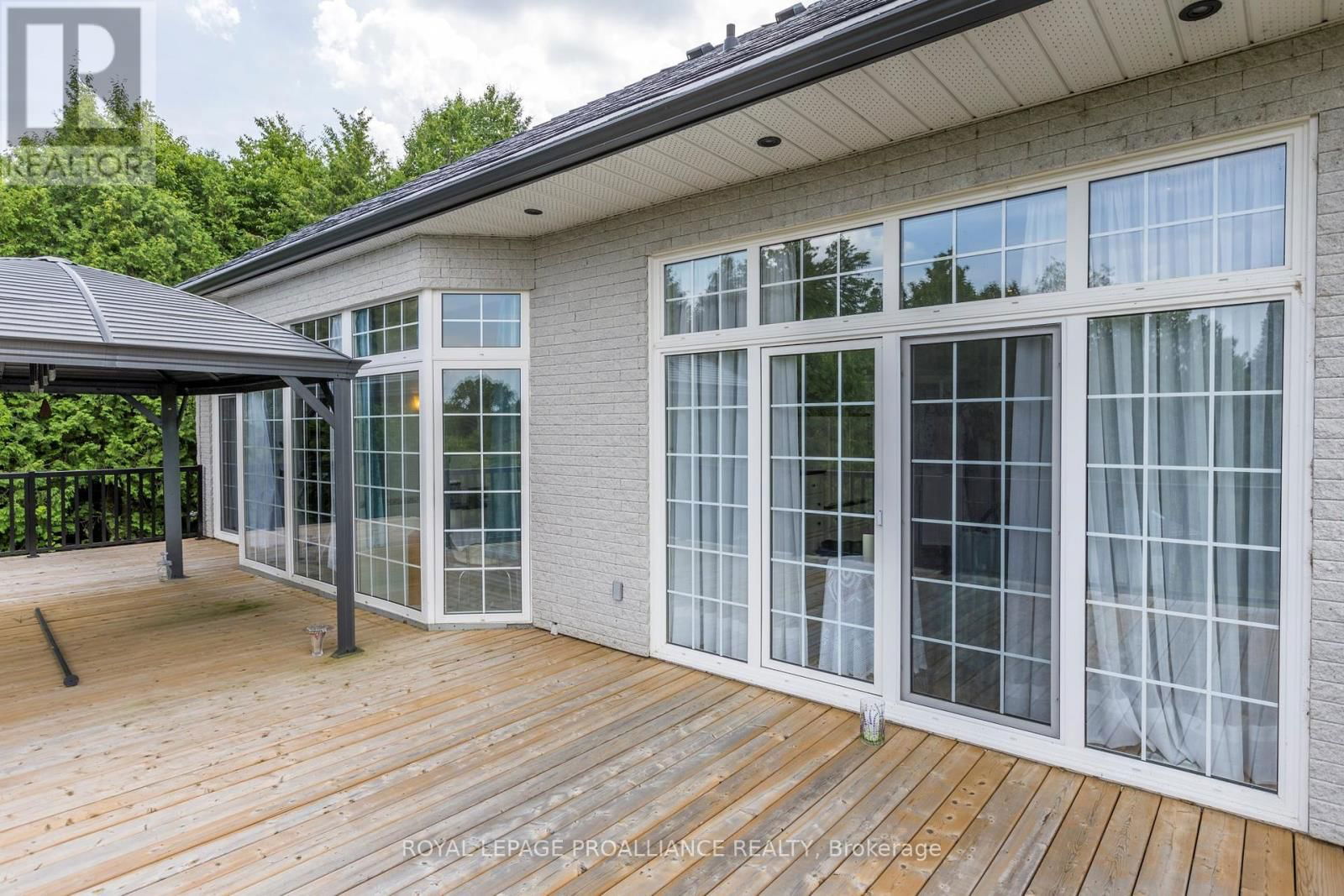 137 SUMCOT DRIVE Image 30