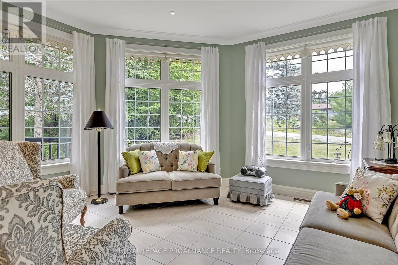137 SUMCOT DRIVE Image 5