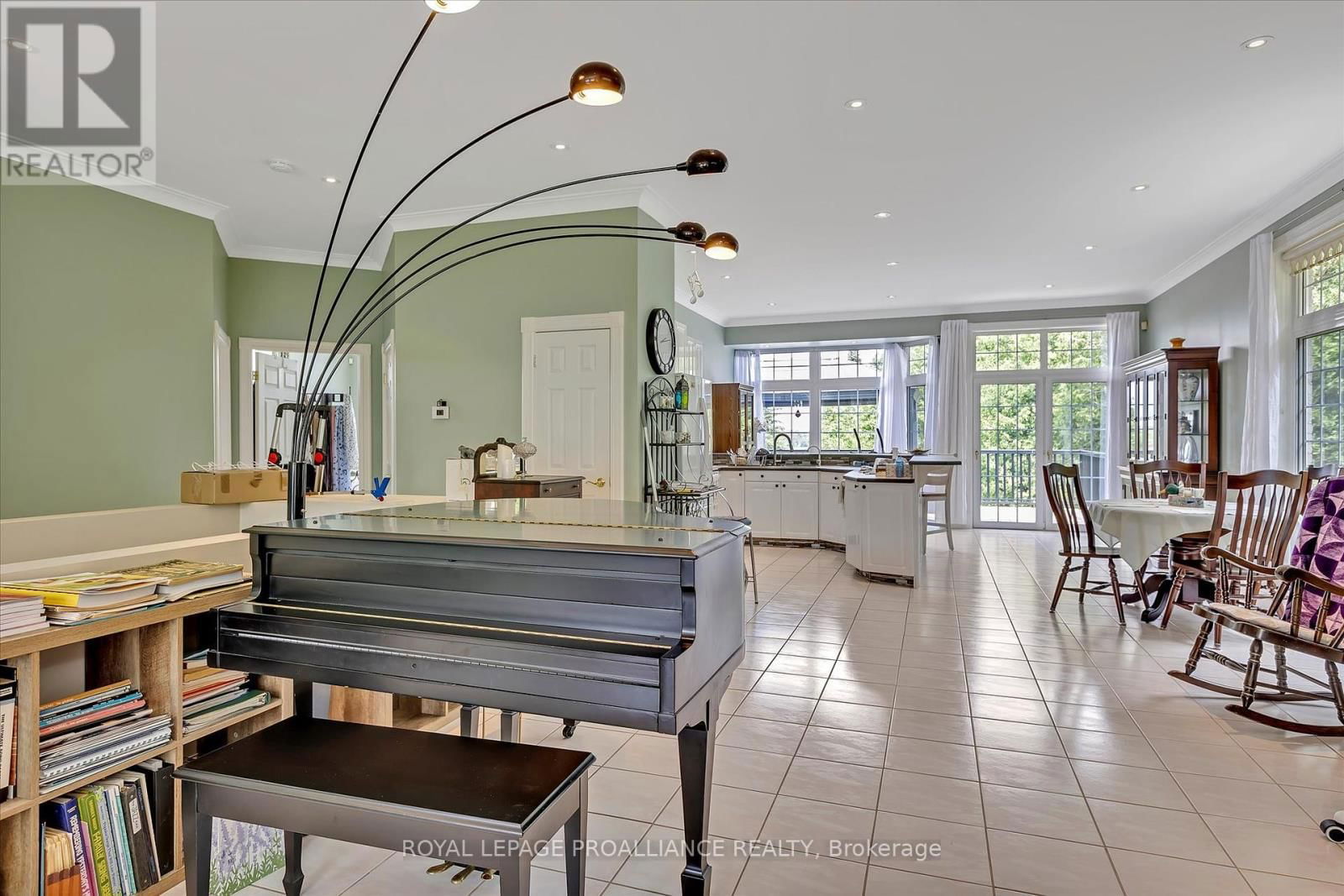 137 SUMCOT DRIVE Image 7