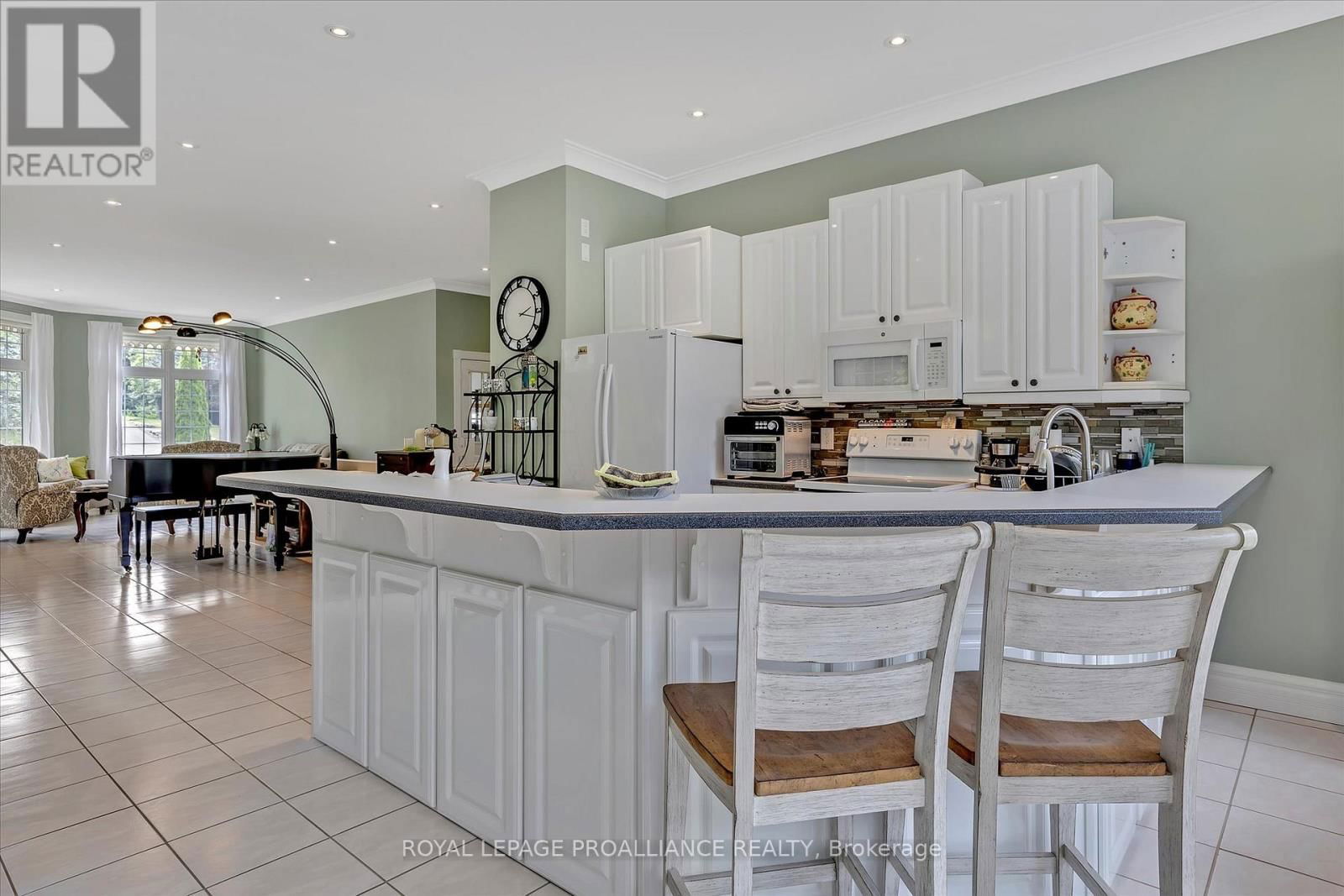 137 SUMCOT DRIVE Image 9