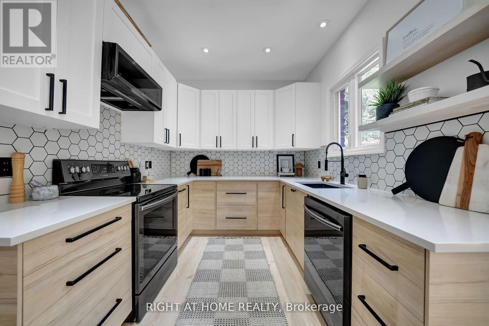 47 MEADOWLAND DRIVE Image 11