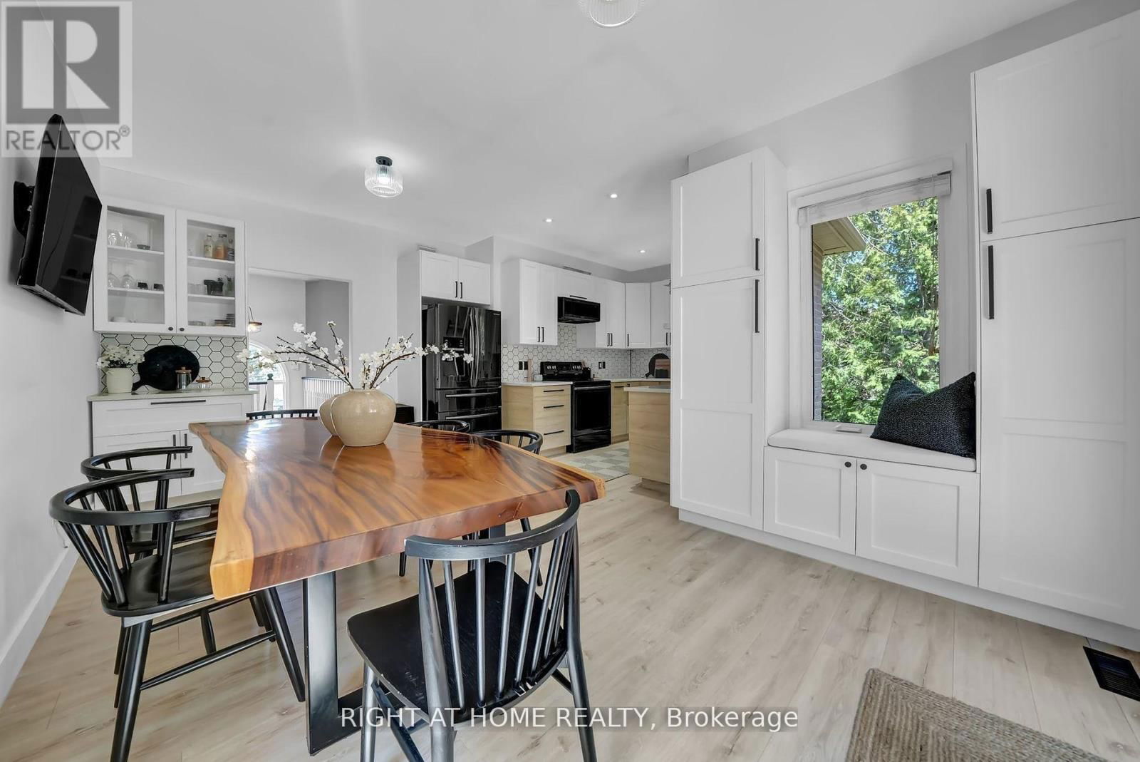 47 MEADOWLAND DRIVE Image 15