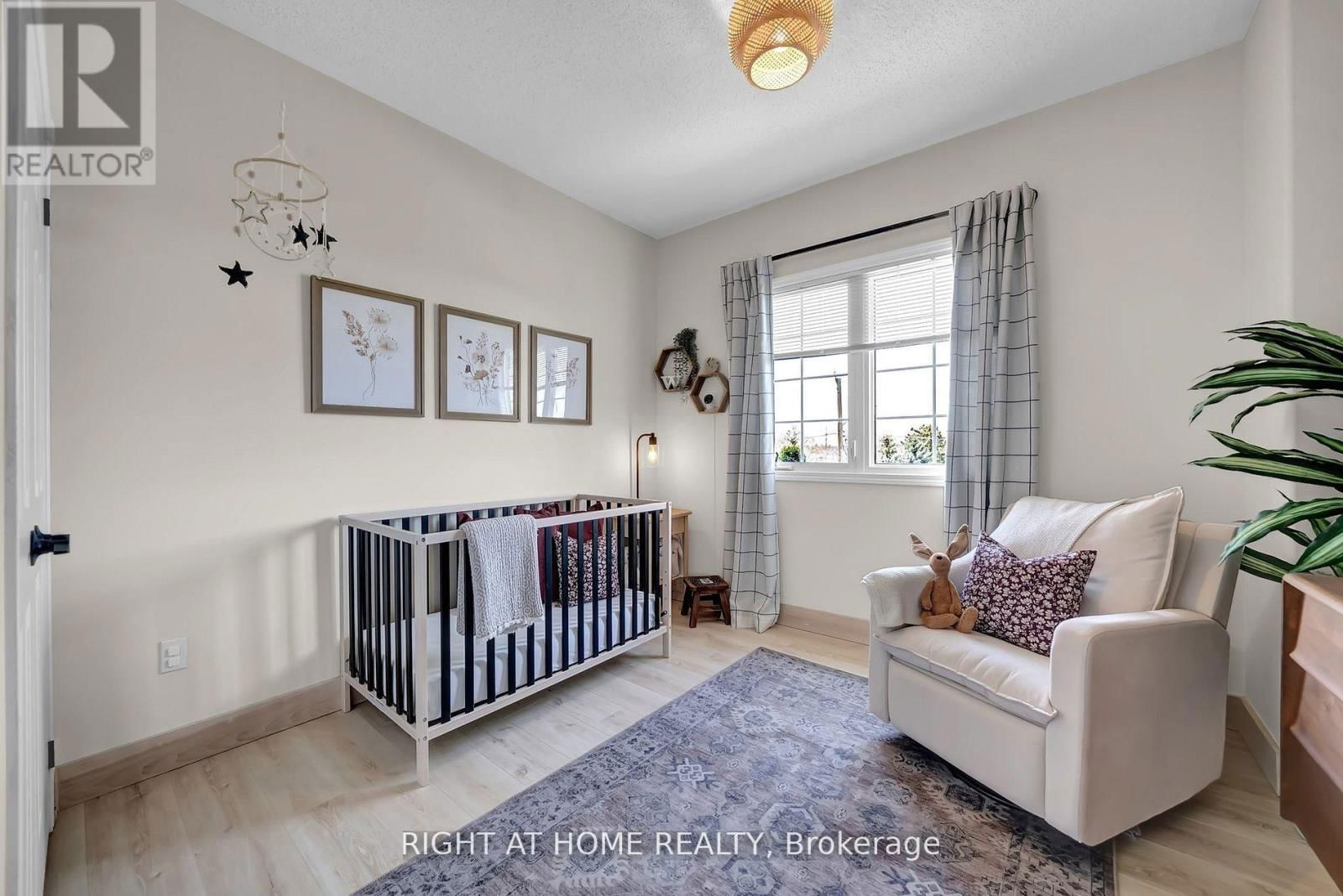 47 MEADOWLAND DRIVE Image 21