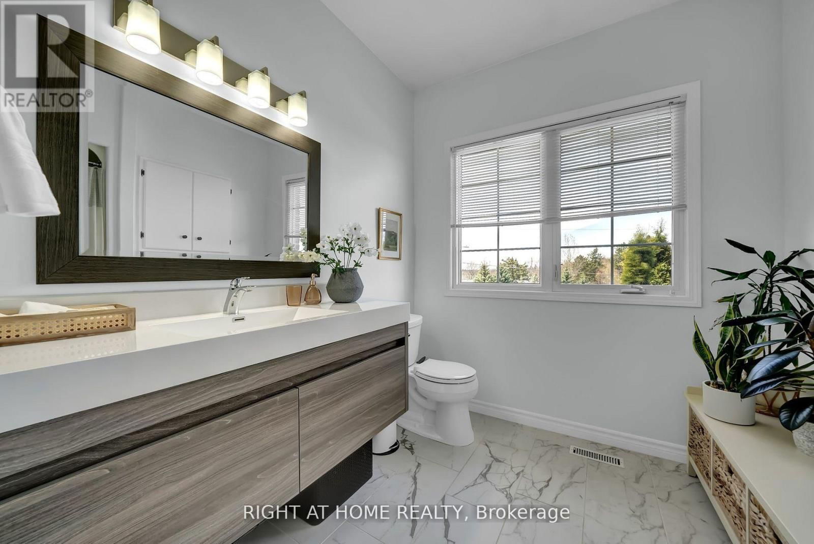 47 MEADOWLAND DRIVE Image 24