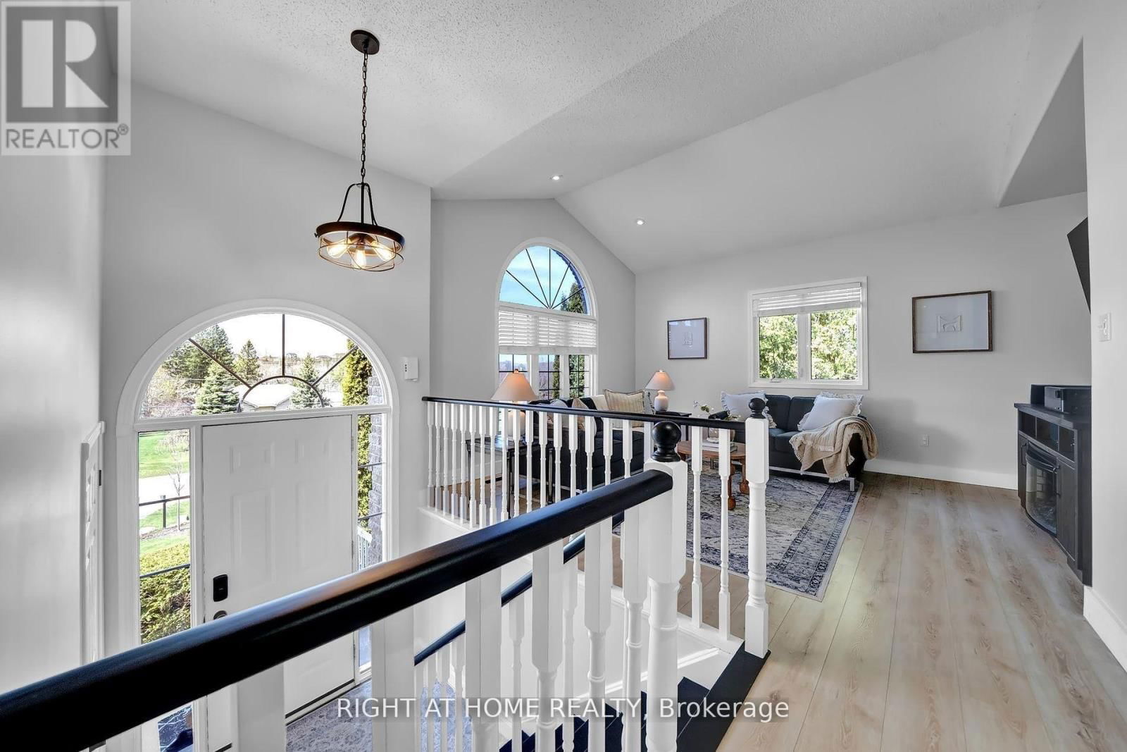 47 MEADOWLAND DRIVE Image 4
