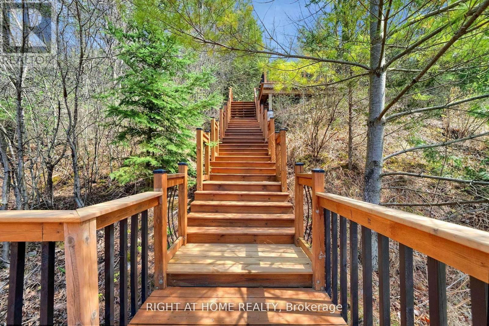 47 MEADOWLAND DRIVE Image 40
