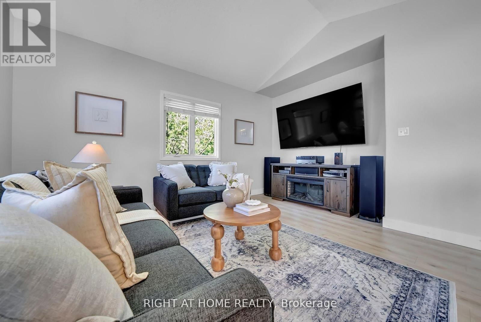 47 MEADOWLAND DRIVE Image 6