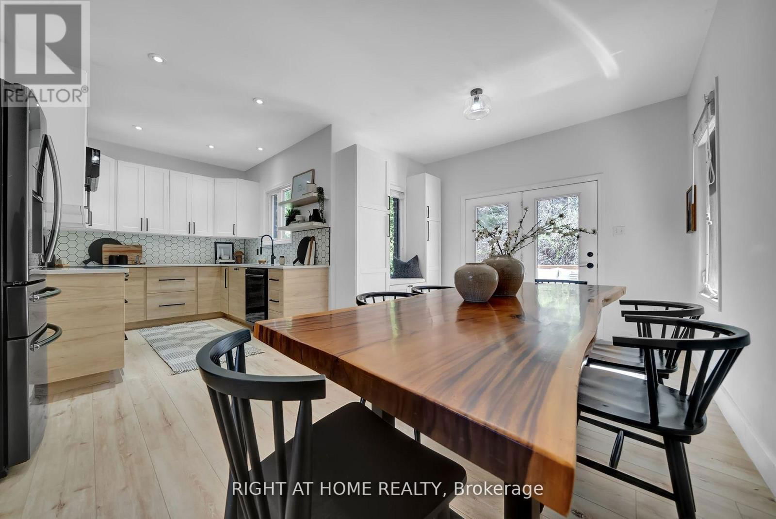 47 MEADOWLAND DRIVE Image 9