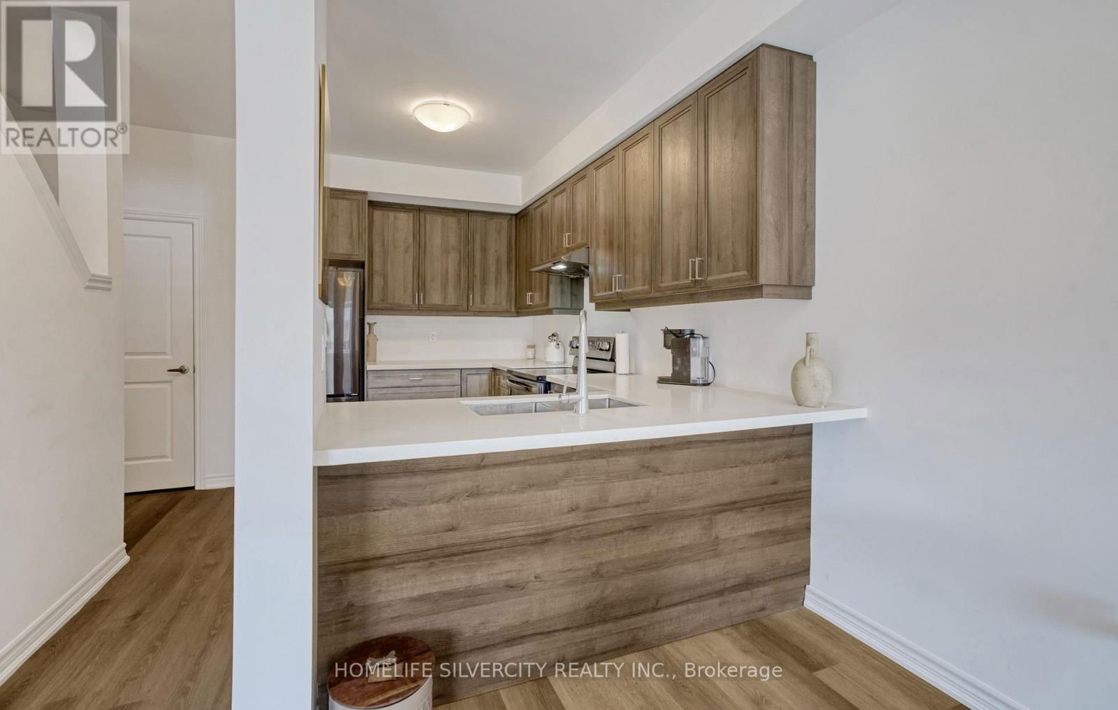 119 - 461 BLACKBURN DRIVE Image 13