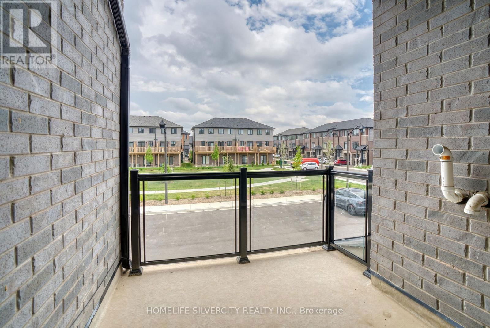 119 - 461 BLACKBURN DRIVE Image 17