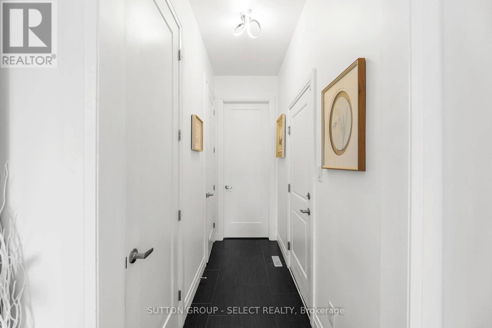 710 HICKORYRIDGE COMMON Image 15