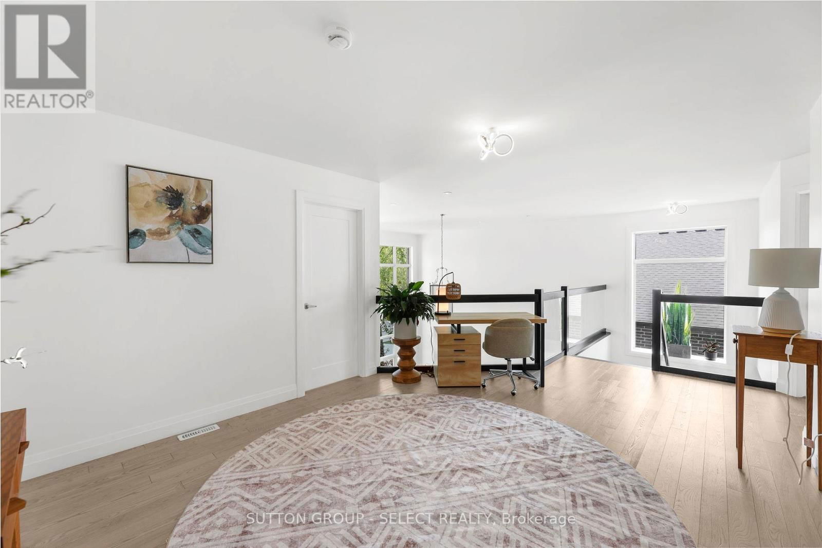 710 HICKORYRIDGE COMMON Image 21