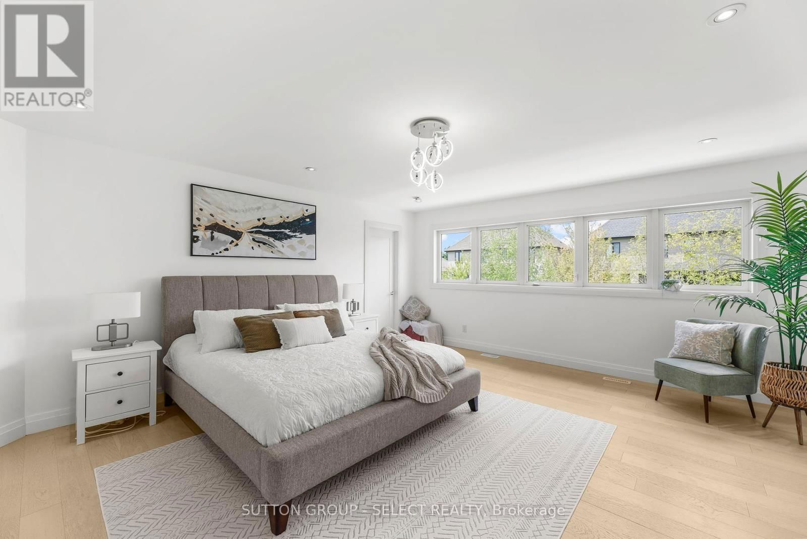 710 HICKORYRIDGE COMMON Image 22