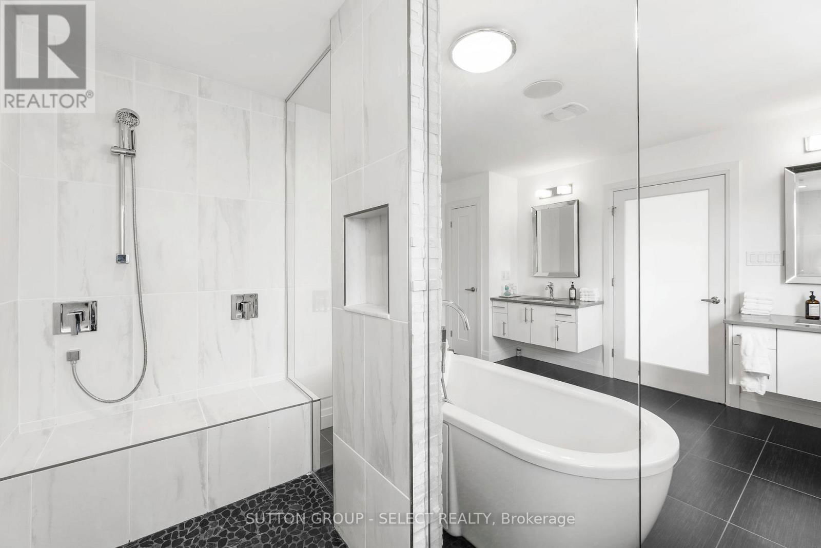 710 HICKORYRIDGE COMMON Image 28