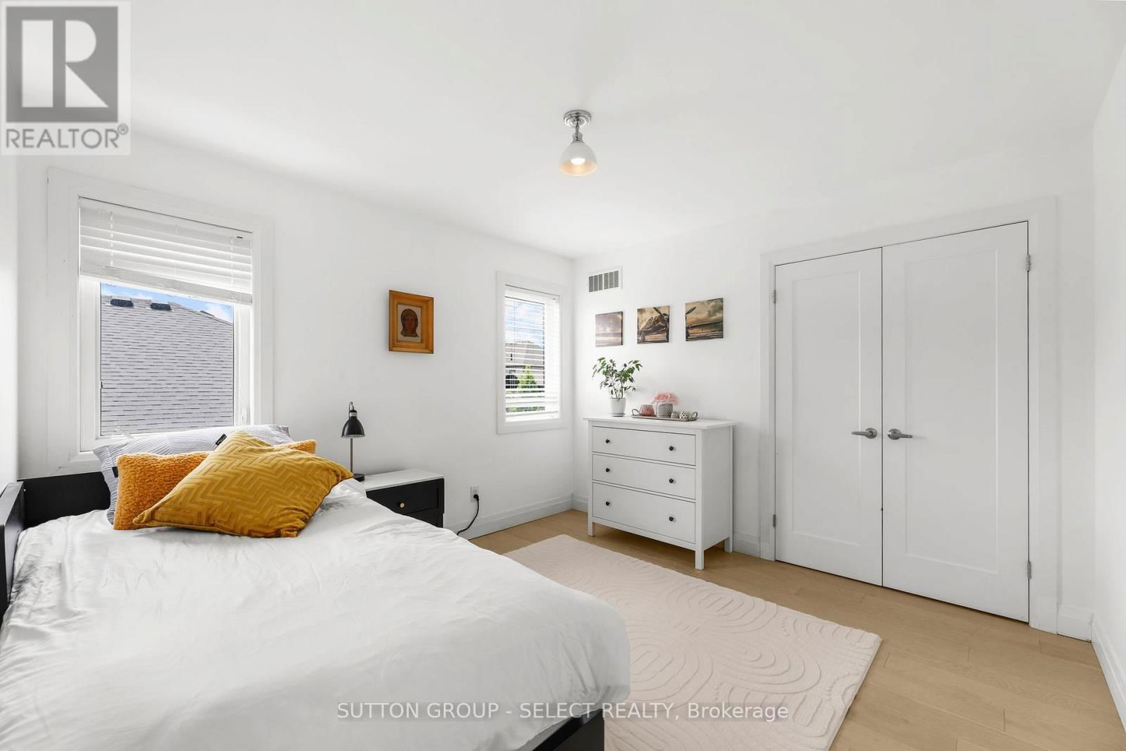 710 HICKORYRIDGE COMMON Image 35