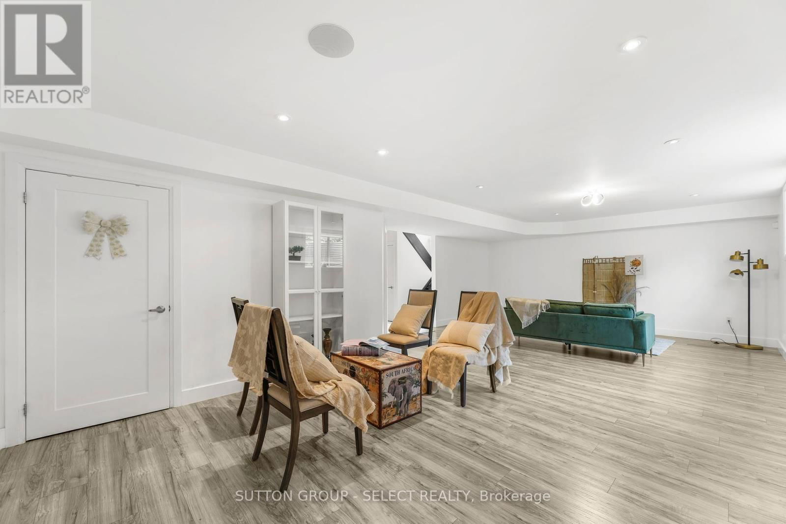 710 HICKORYRIDGE COMMON Image 36