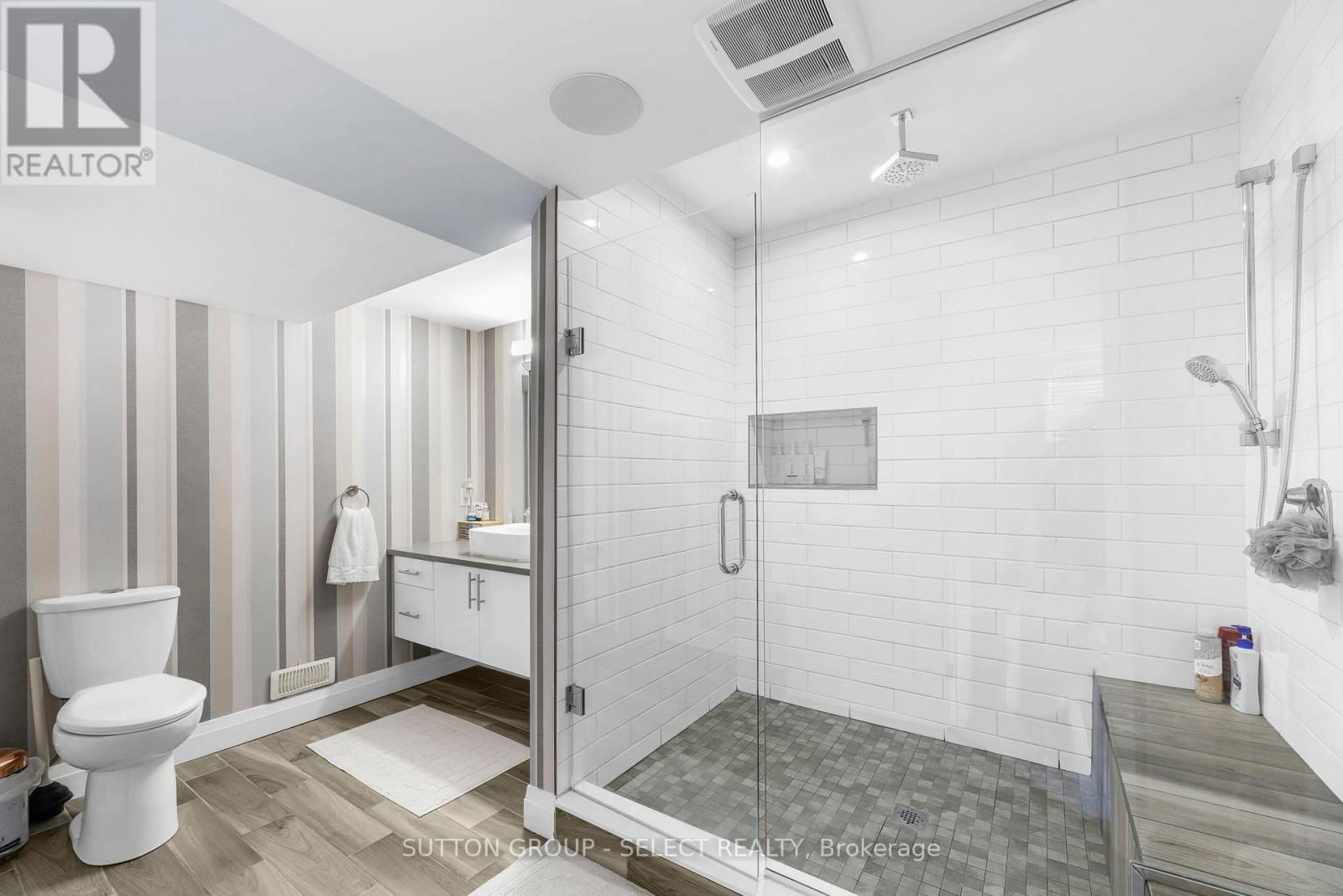 710 HICKORYRIDGE COMMON Image 38