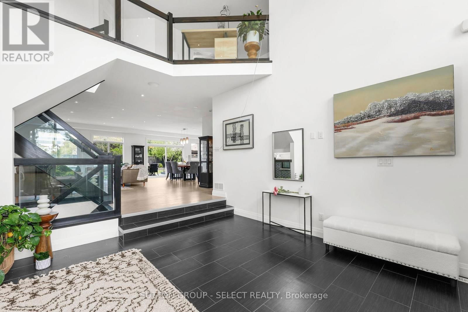 710 HICKORYRIDGE COMMON Image 4