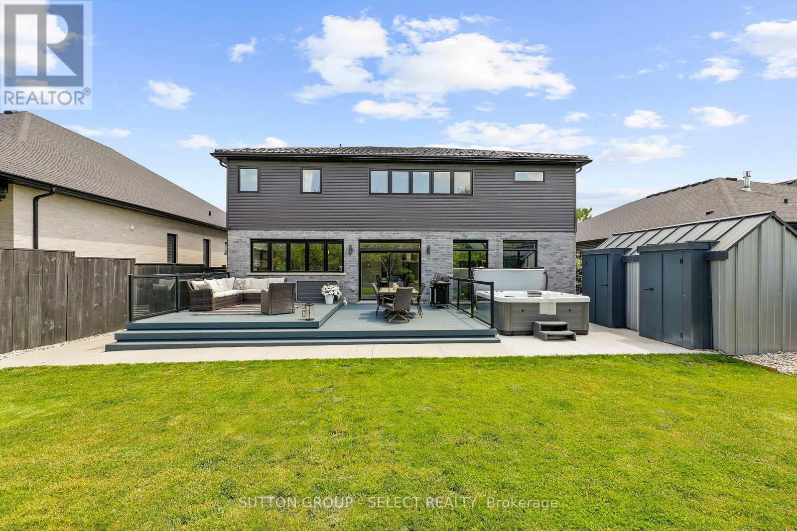 710 HICKORYRIDGE COMMON Image 45