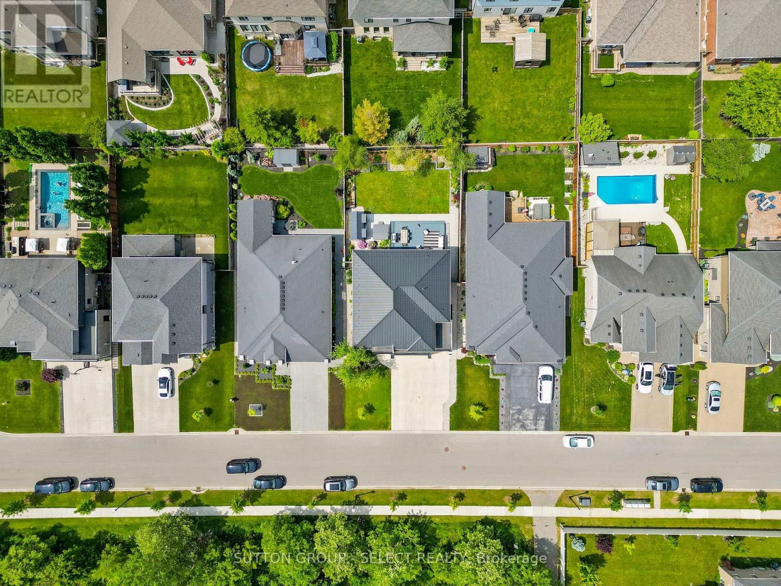 710 HICKORYRIDGE COMMON Image 47