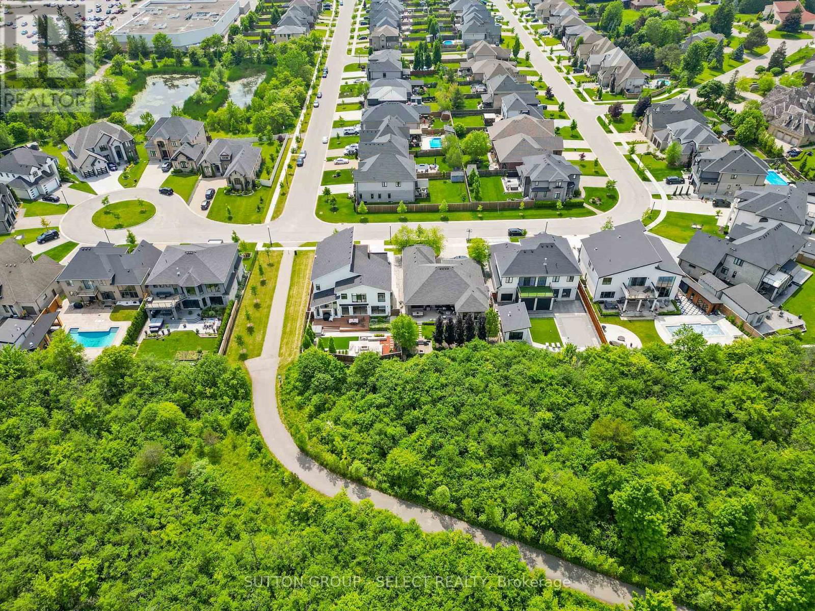 710 HICKORYRIDGE COMMON Image 49