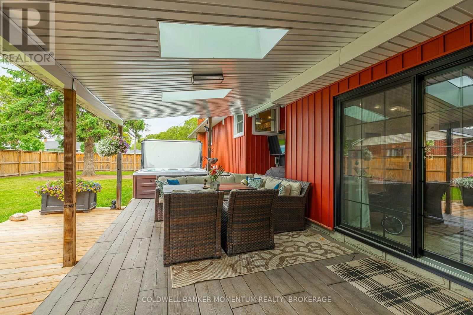 7 OVERHOLT STREET Image 11