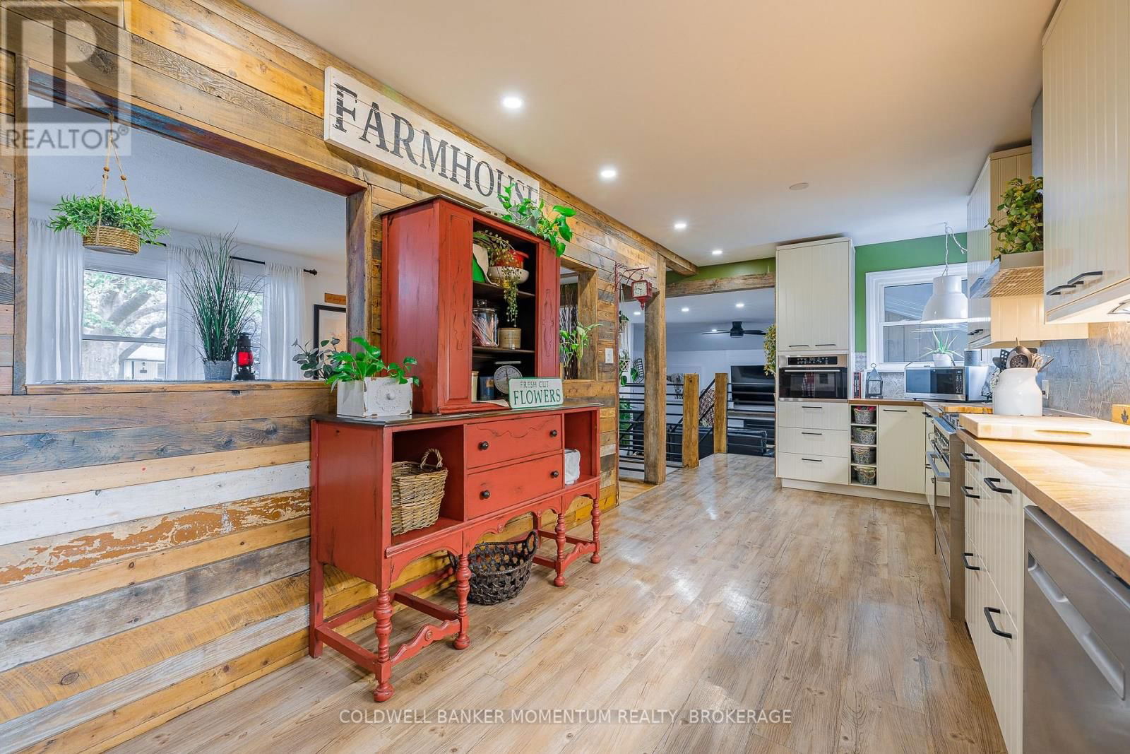 7 OVERHOLT STREET Image 24