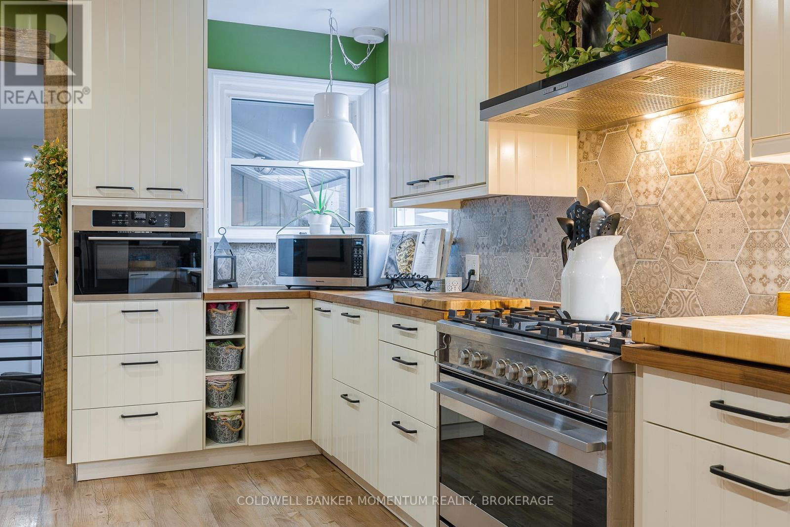 7 OVERHOLT STREET Image 27