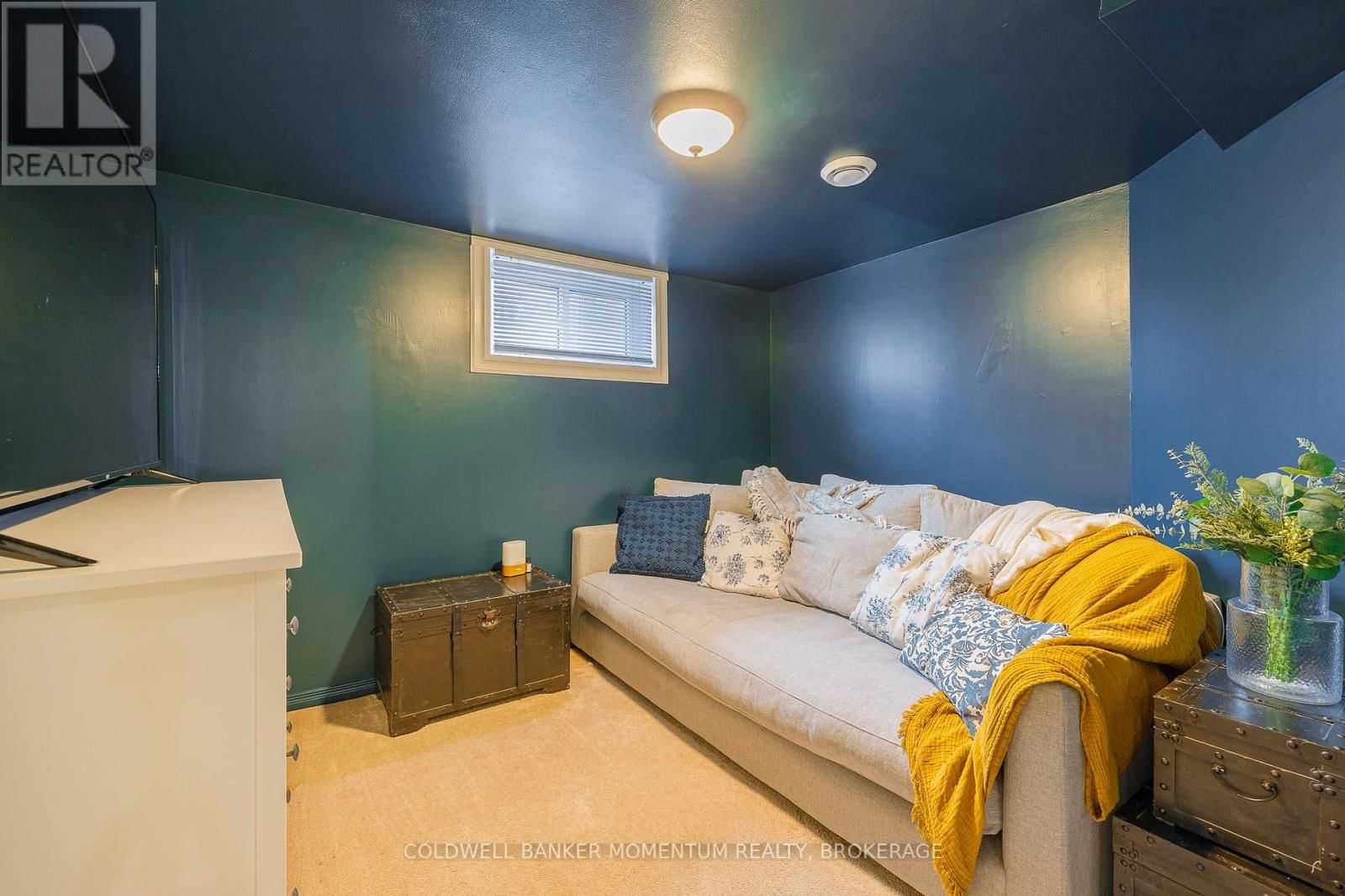 7 OVERHOLT STREET Image 35