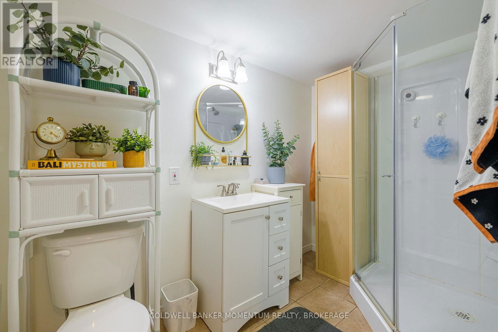 7 OVERHOLT STREET Image 37