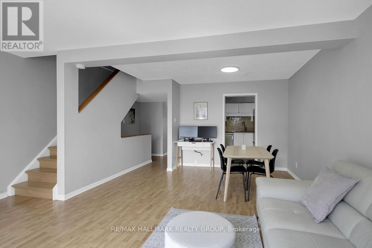20 BENTBROOK CRESCENT Image 24