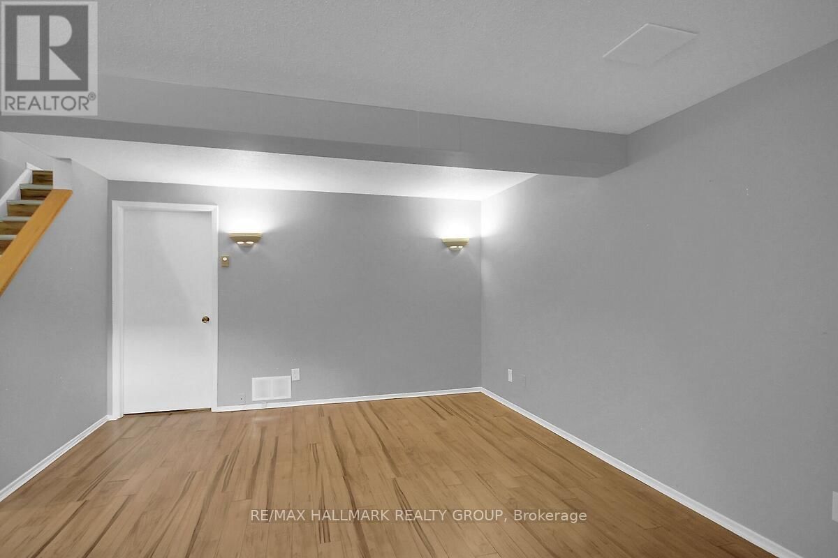 20 BENTBROOK CRESCENT Image 38