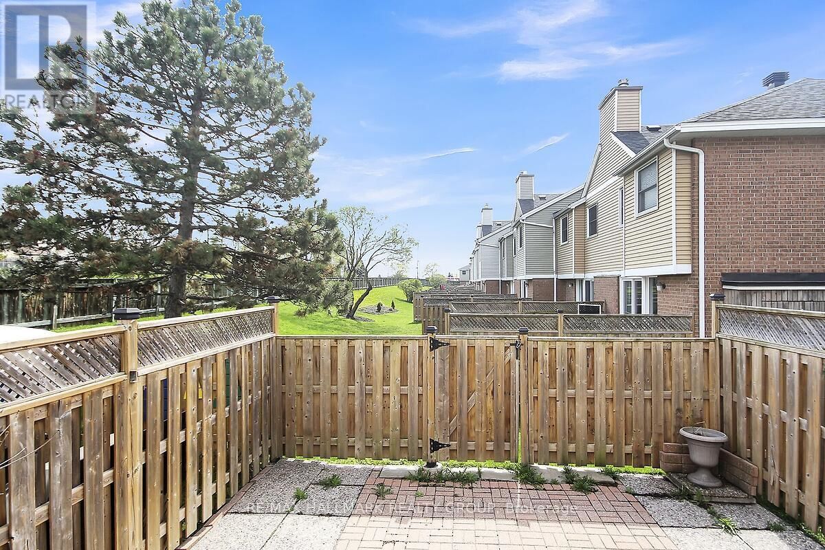 20 BENTBROOK CRESCENT Image 42