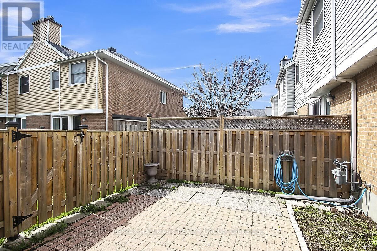 20 BENTBROOK CRESCENT Image 43