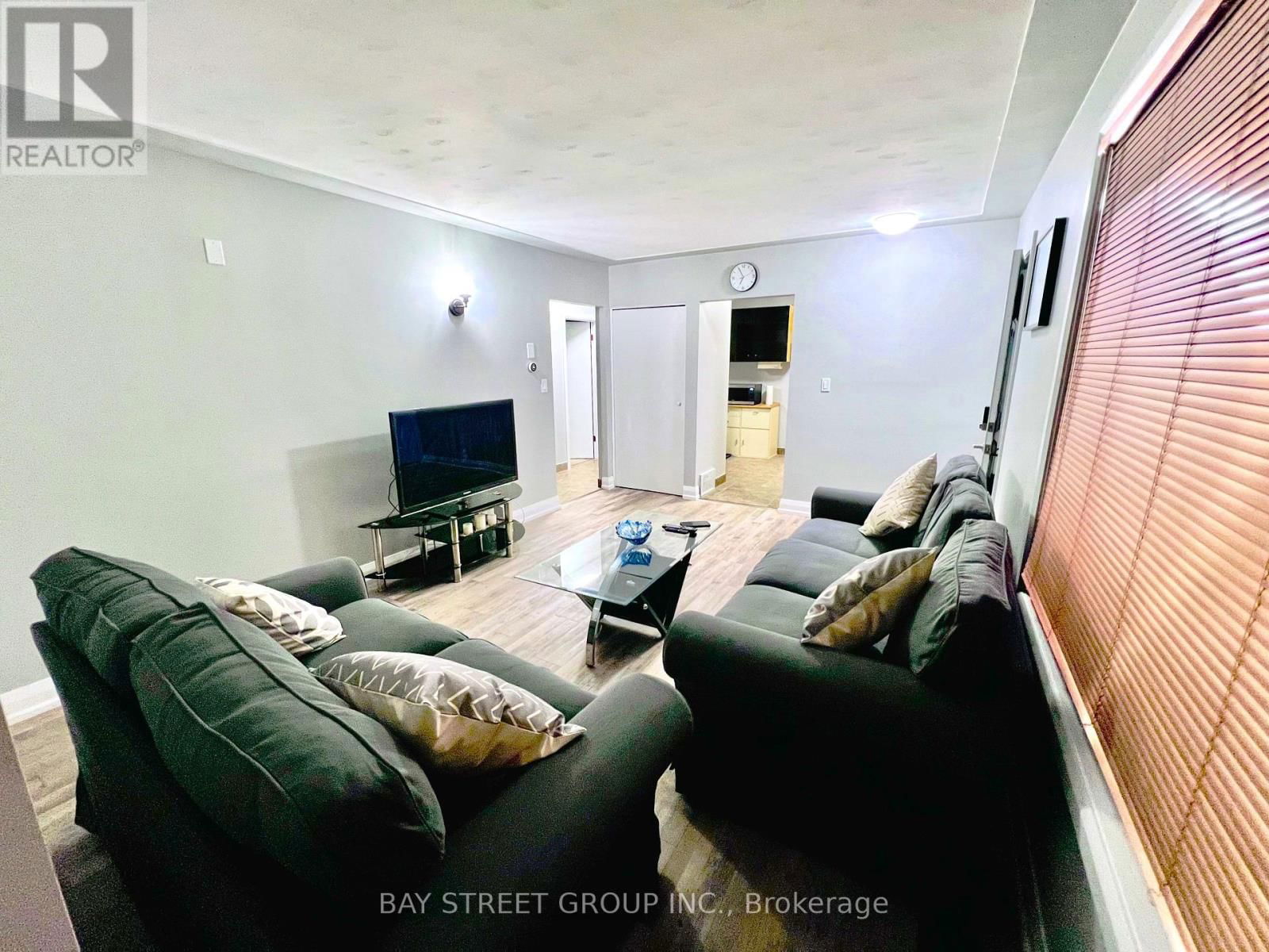 Upper - 34 STANLEY AVENUE Image 11