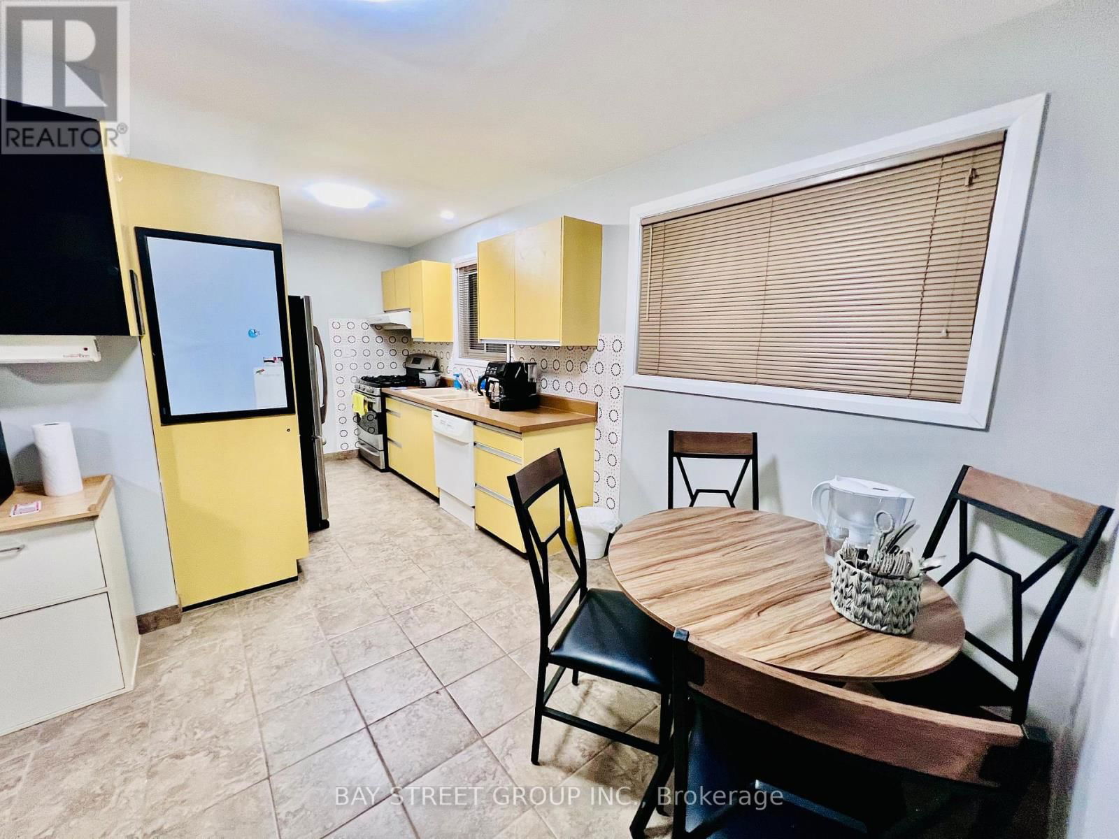 Upper - 34 STANLEY AVENUE Image 13