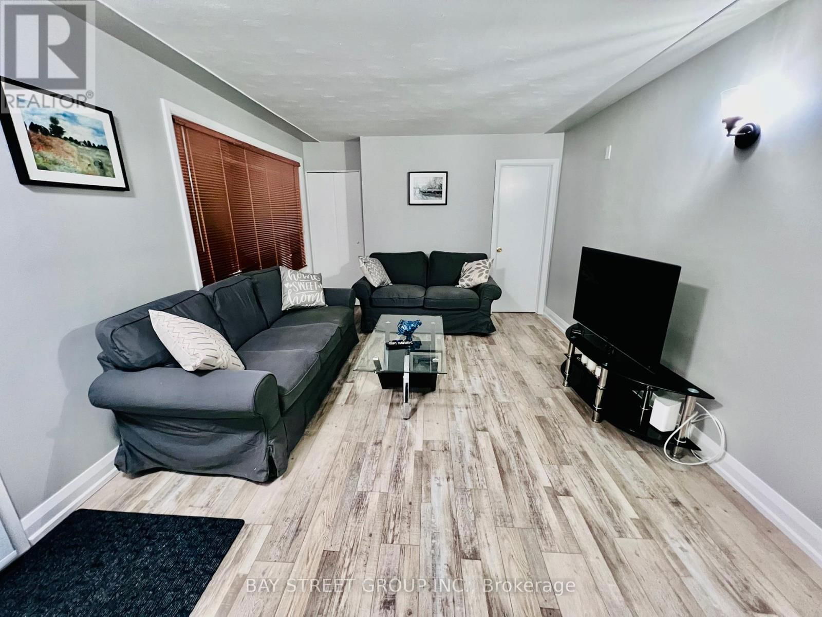 Upper - 34 STANLEY AVENUE Image 19