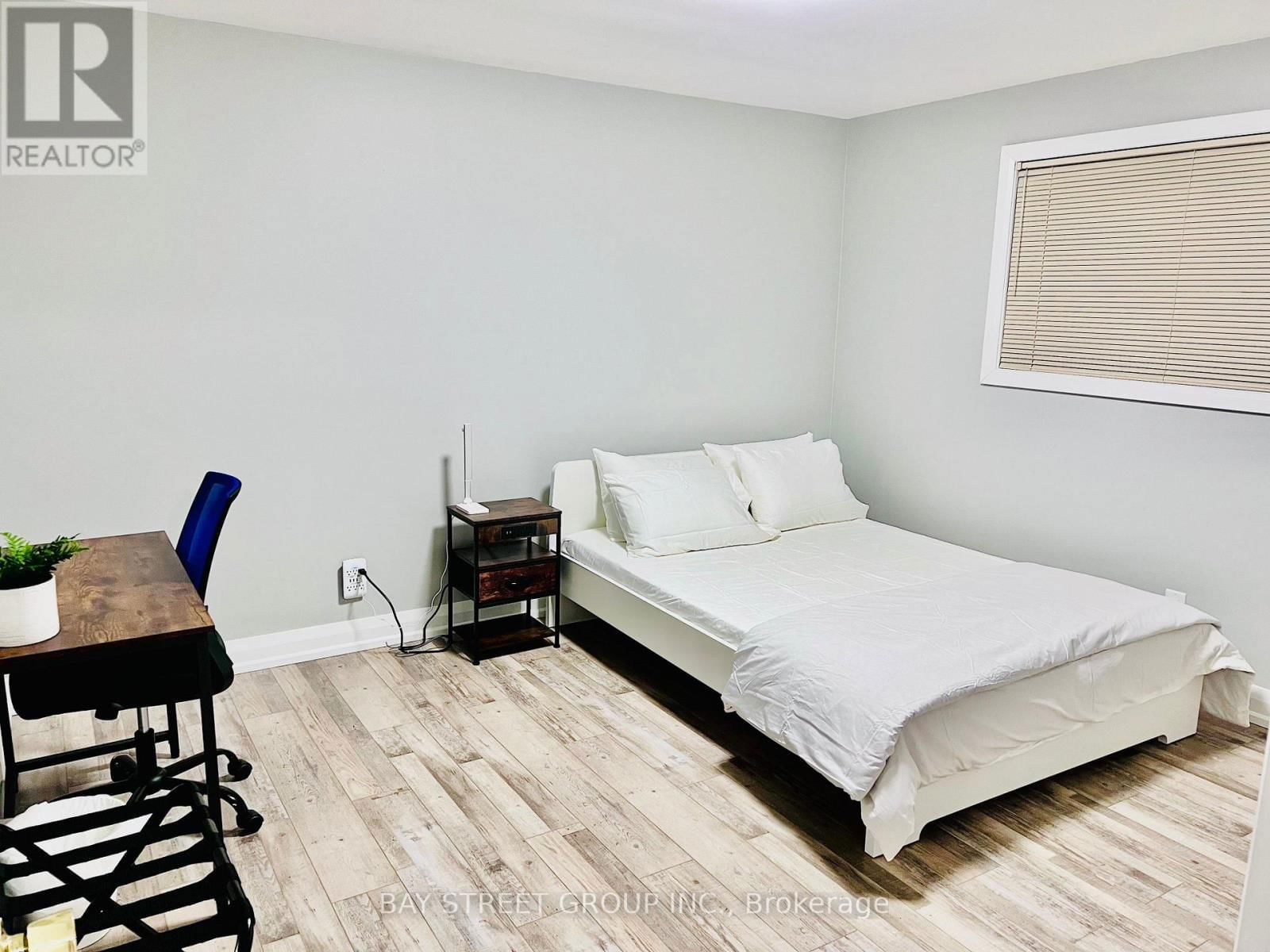 Upper - 34 STANLEY AVENUE Image 2