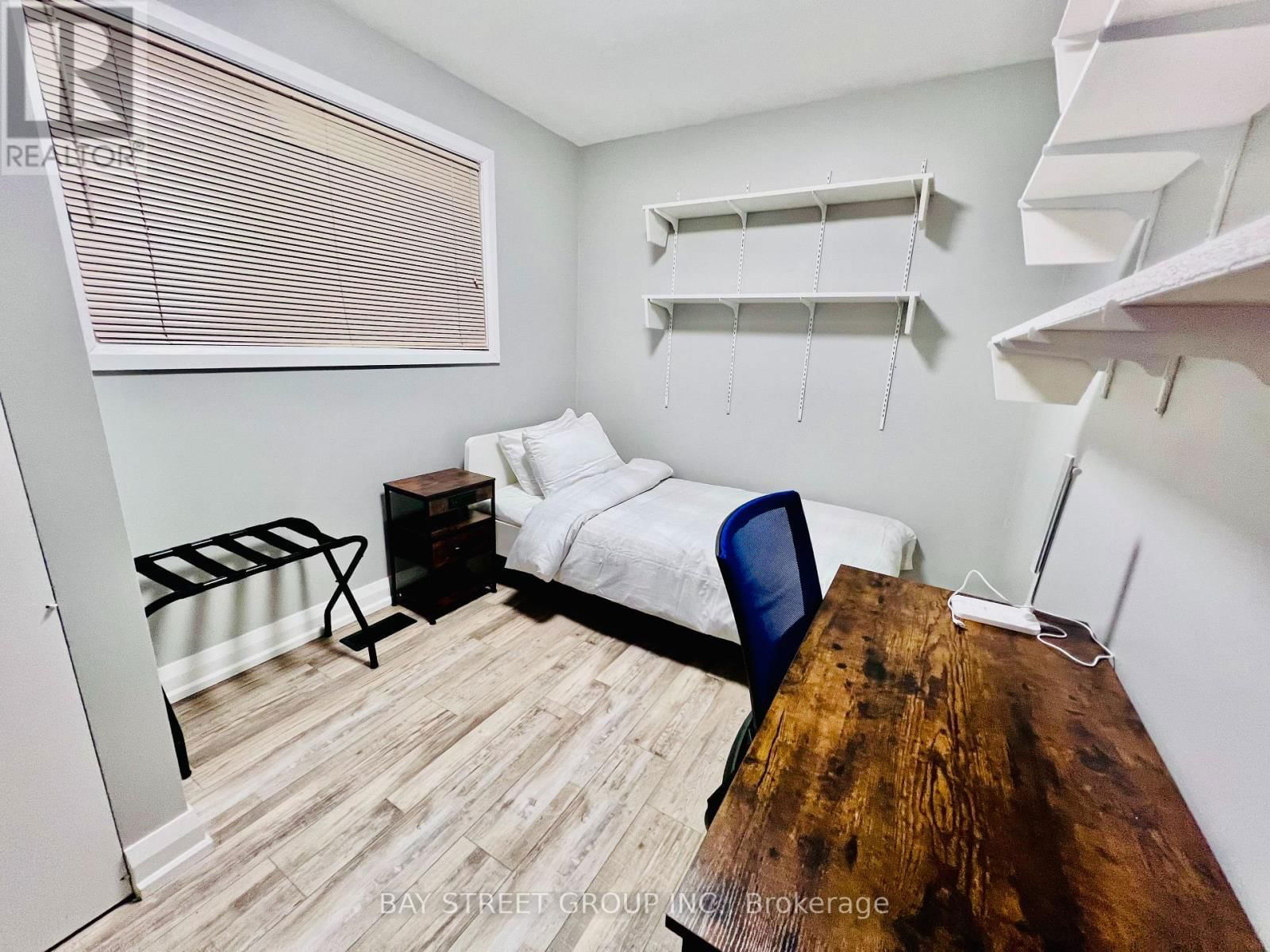 Upper - 34 STANLEY AVENUE Image 3