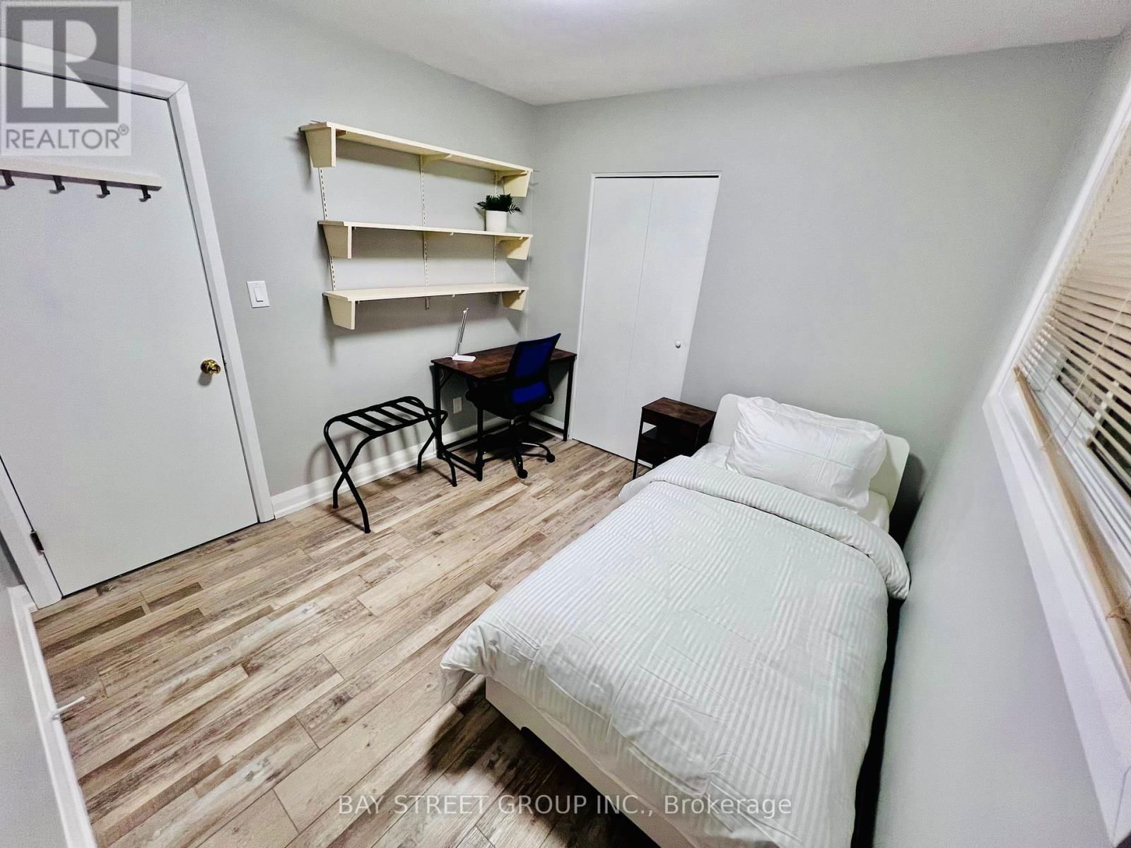 Upper - 34 STANLEY AVENUE Image 5