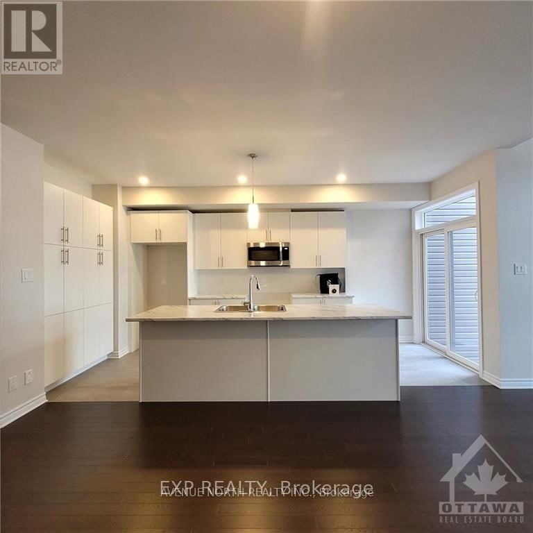 1013 KIJIK CRESCENT Image 3