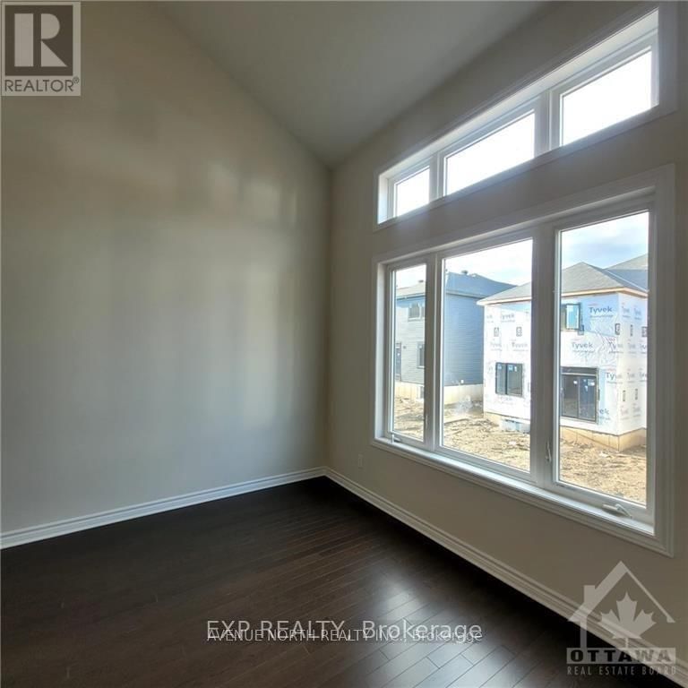 1013 KIJIK CRESCENT Image 7