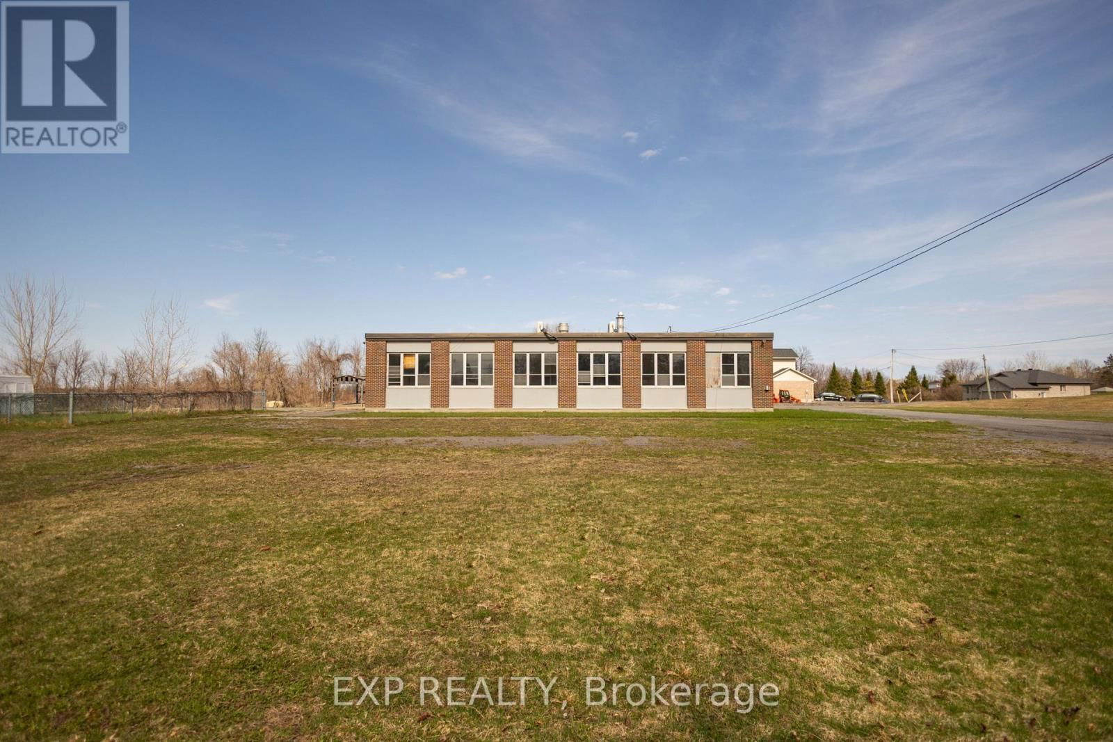 581 CHERYL STREET Image 5